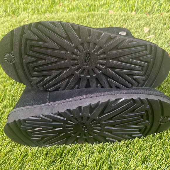 NEW UGG Jona Black Genuine Shearling Boots Sheepskin - Picture 6 of 6